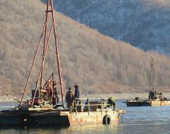 汤沟自来水工程水上勘察项目施工现场